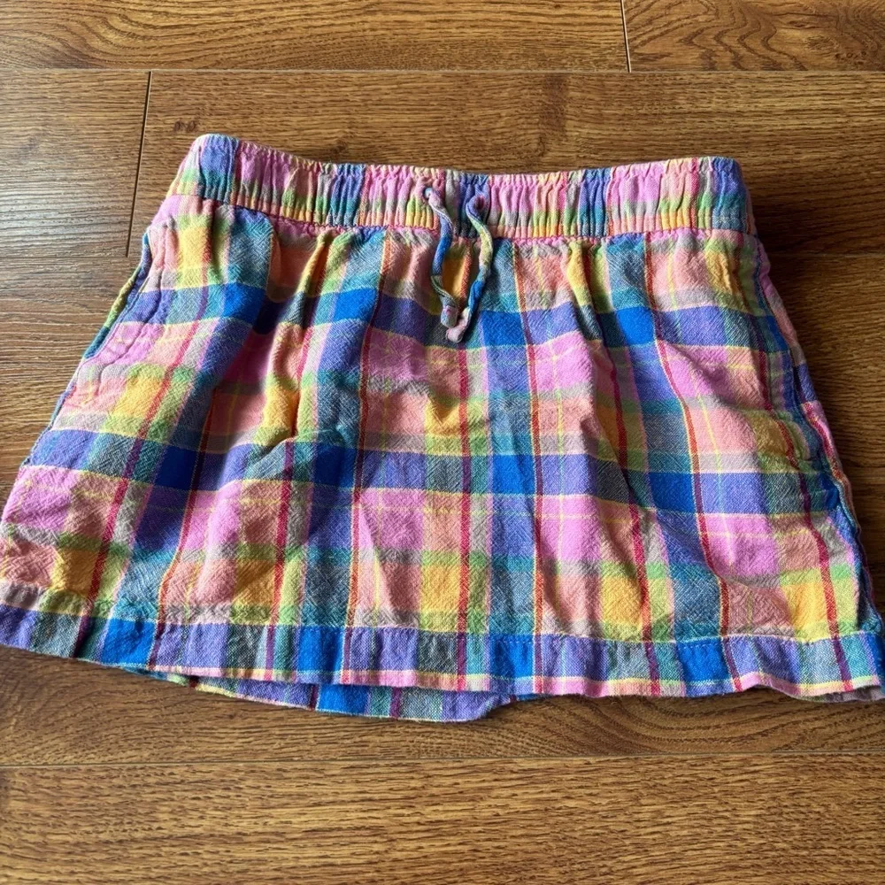Old Navy Multicolor Plaid Skirt in size M